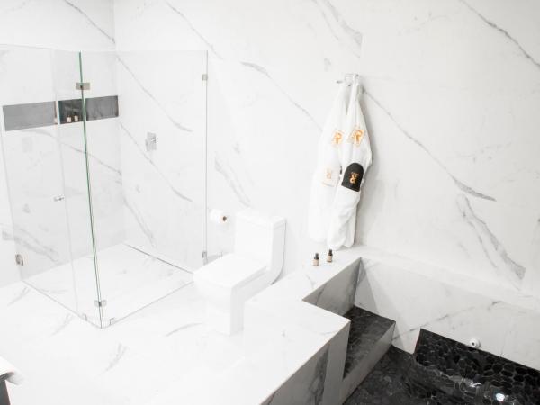 Ramë Hotel Boutique : photo 5 de la chambre suite avec piscine privée