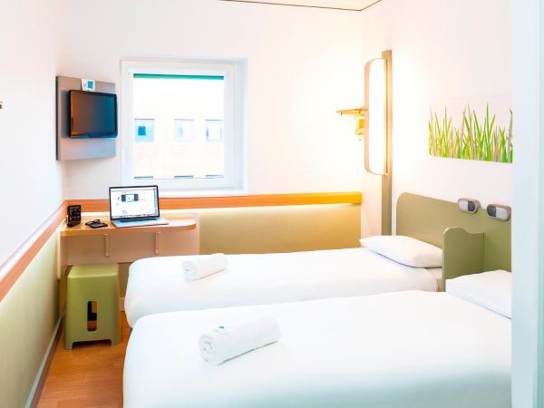 ibis budget Leeds Centre Crown Point Road : photo 5 de la chambre chambre lits jumeaux