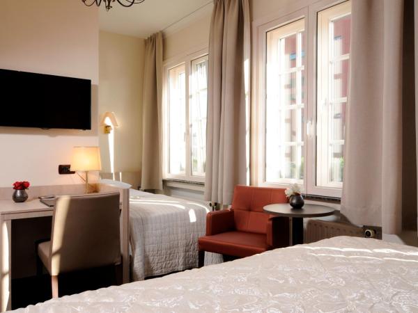 Hotel Albert I : photo 9 de la chambre chambre triple