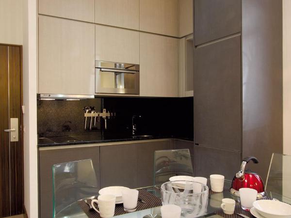 GOLDEN TULIP CANNES HOTEL de PARIS : photo 6 de la chambre appartement 2 chambres (4-6 adultes)