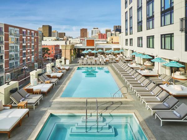 Pendry San Diego : photo 9 de la chambre suite - vue sur piscine 