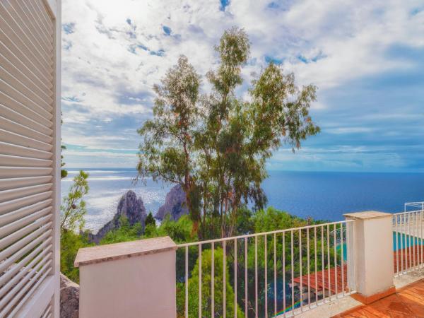 Villacore Luxury B&B : photo 4 de la chambre suite lit king-size - vue sur mer