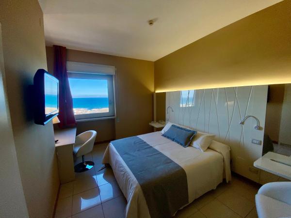 Barion Hotel & Congressi : photo 5 de la chambre chambre double ou lits jumeaux supérieure - vue sur mer