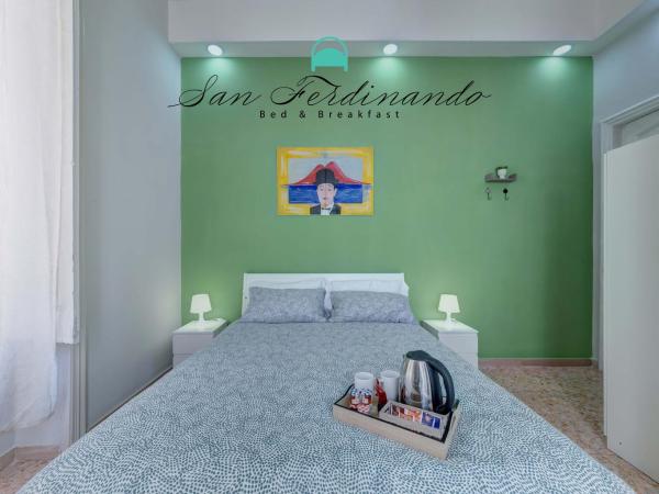 B&B San Ferdinando Napoli : photo 6 de la chambre chambre double avec salle de bains privative