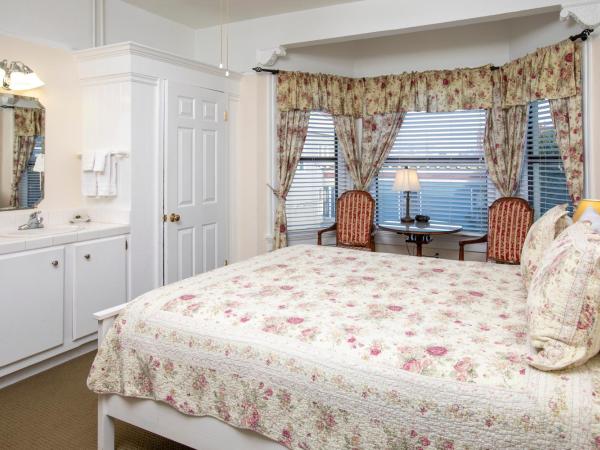 Hayes Valley Inn : photo 5 de la chambre chambre lit queen-size avec salle de bains commune 