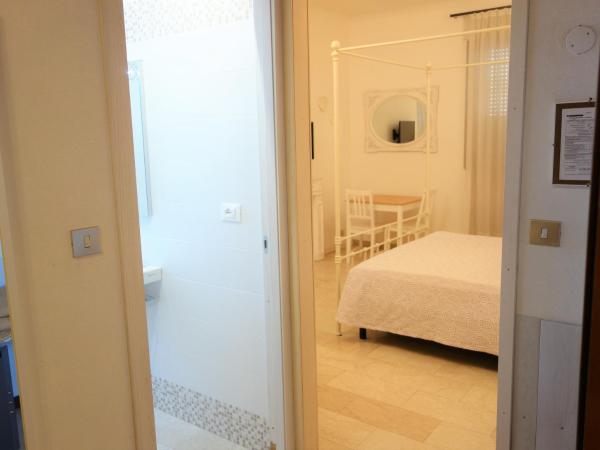 Euromotel Croce Bianca : photo 4 de la chambre chambre double avec balcon