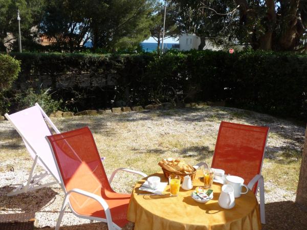 Hôtel les Eucalyptus : photo 6 de la chambre chambre double ou lits jumeaux avec balcon