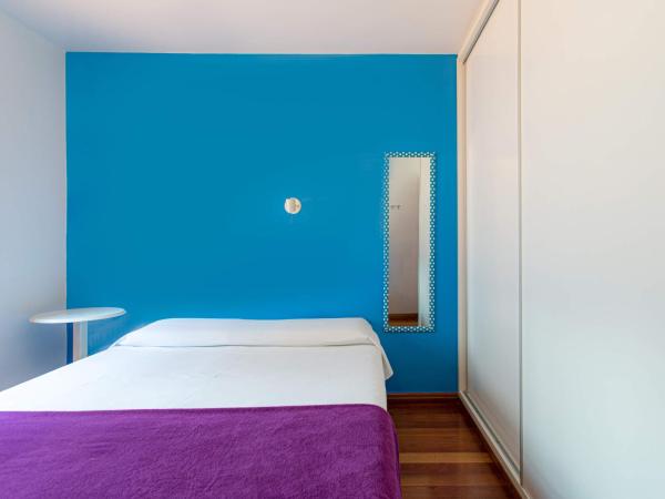 MADÁ hostel : photo 4 de la chambre chambre double standard avec salle de bains commune