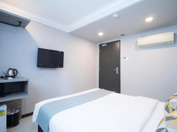 Harbour Ville Hotel : photo 10 de la chambre chambre lit queen-size standard (récemment rénovée)