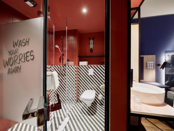 LÉGÈRE EXPRESS Leipzig : photo 4 de la chambre chambre lit queen-size