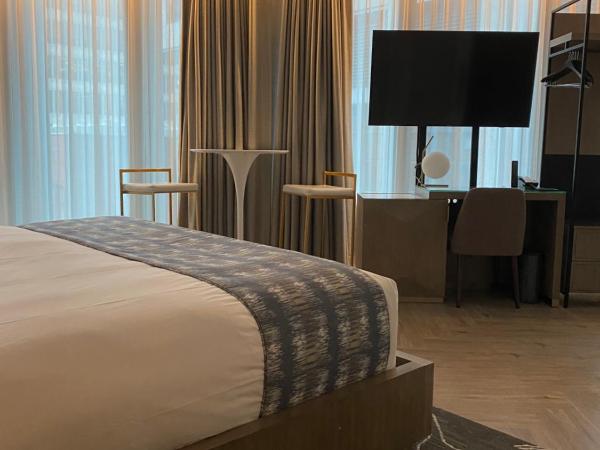 EXchange Hotel Vancouver : photo 4 de la chambre suite urbaine