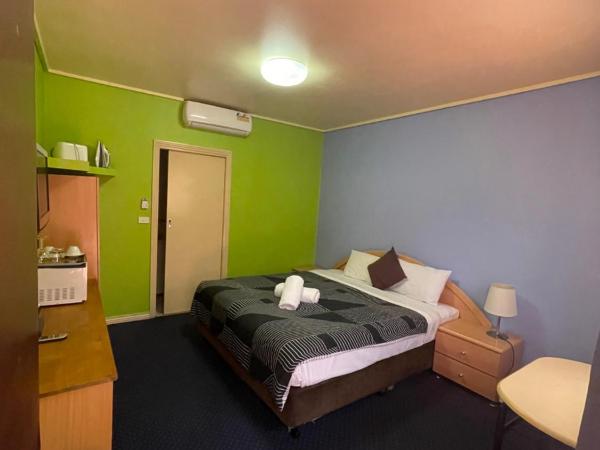 City East Motel : photo 6 de la chambre chambre lit queen-size