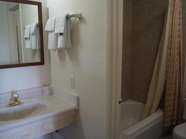 American Inn : photo 7 de la chambre chambre lit king-size - fumeurs