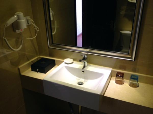 Seventh Heaven Hotel : photo 10 de la chambre chambre lits jumeaux standard