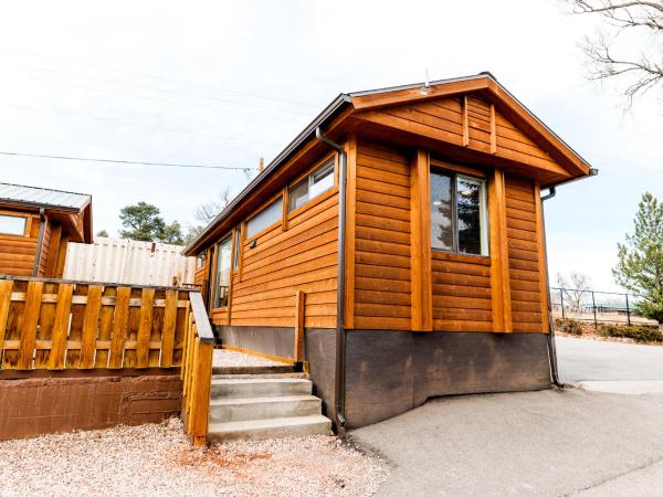 Garden of the Gods RV Resort : photo 3 de la chambre cottage escape