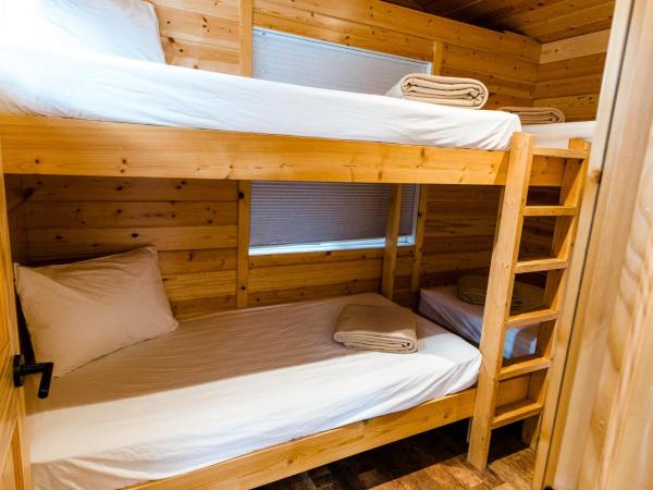 Garden of the Gods RV Resort : photo 4 de la chambre cottage escape