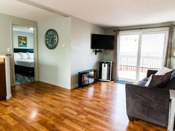 Garden of the Gods RV Resort : photo 1 de la chambre suite avec terrasse