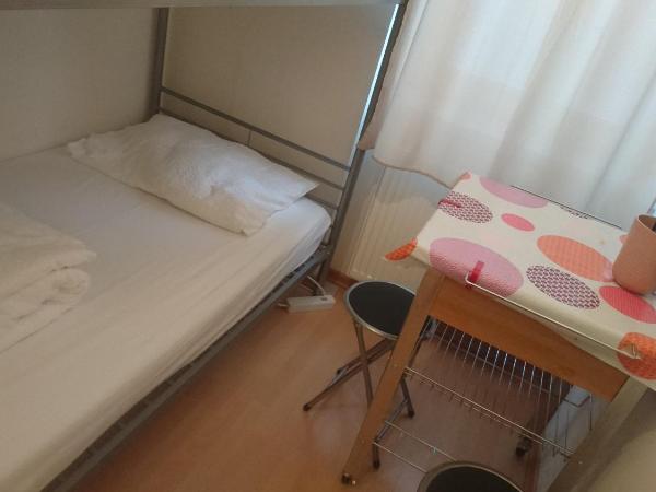 ABAI Apartments 1150 only WWW-On-line-Check-in & SelfService : photo 8 de la chambre chambre double standard avec salle de bains commune