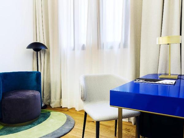 One Shot Fortuny 07 : photo 2 de la chambre room #333951827