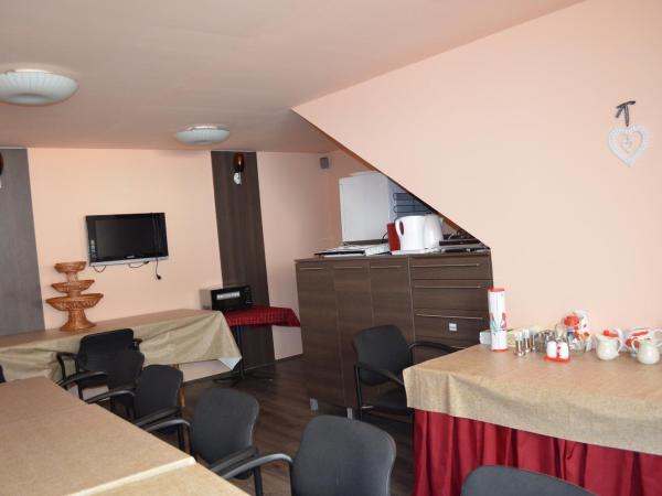 Holdfényszállás : photo 10 de la chambre chambre quadruple avec salle de bains privative