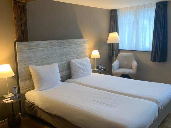 Hotel Au Quartier : photo 7 de la chambre chambre double confort