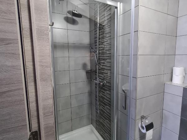 Hotel City Center : photo 4 de la chambre chambre triple