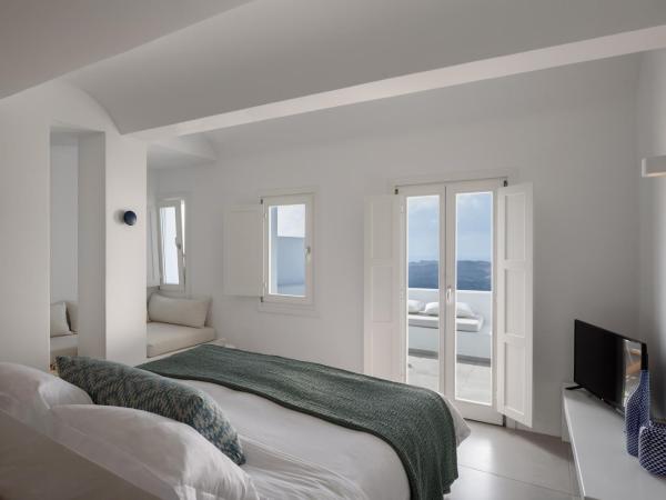 Panorama Suites : photo 7 de la chambre suite supérieure avec balcon - vue sur caldeira