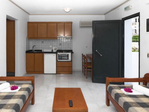 Anna Maria Village : photo 8 de la chambre appartement 1 chambre - vue sur jardin