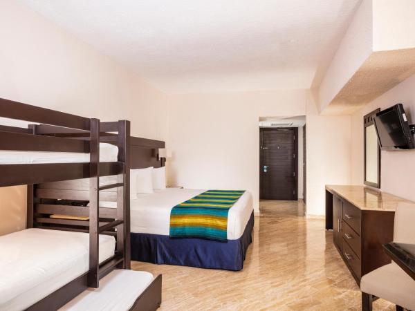 Crown Paradise Club Cancun - All Inclusive : photo 3 de la chambre chambre familiale standard