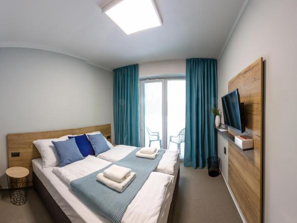 Penzion Start Ostrava : photo 4 de la chambre chambre double ou lits jumeaux avec balcon