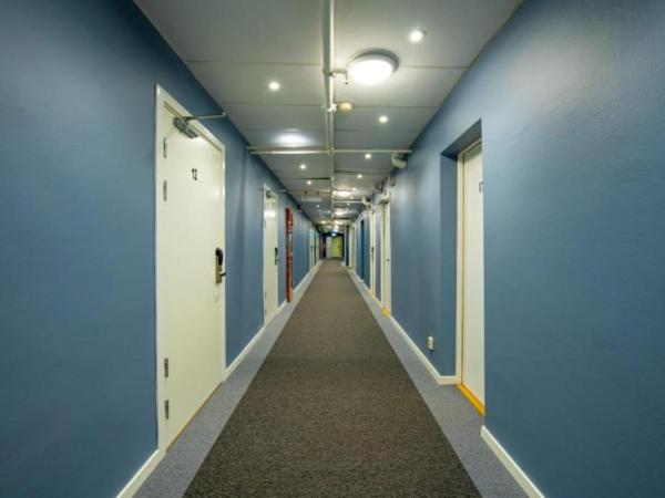 Vandrarhem Kvarntorget : photo 4 de la chambre chambre simple standard avec salle de bains commune