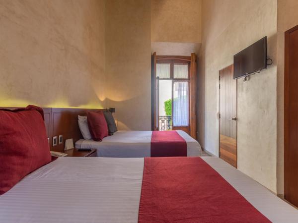 Hotel Madero : photo 4 de la chambre chambre lits jumeaux avec balcon