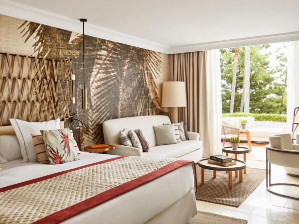 Puente Romano Beach Resort : photo 3 de la chambre suite double junior de luxe avec vue partielle sur la mer 