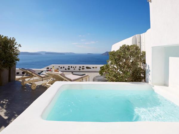 Atrina Canava 1894 : photo 2 de la chambre suite exécutive supérieure avec bain à remous extérieur - vue sur caldeira