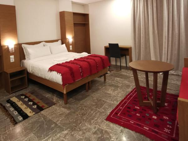 Casa City Break Appart hôtel : photo 2 de la chambre studio avec terrasse