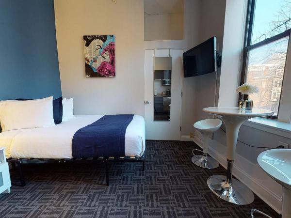 South End Studio, Ideal for Boston Travelers #23 : photo 6 de la chambre studio avec salle de bains extérieure privée