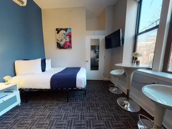 South End Studio, Ideal for Boston Travelers #23 : photo 10 de la chambre studio avec salle de bains extérieure privée