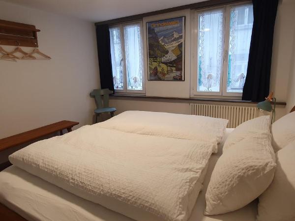 The Aarburg Hotel & Café : photo 6 de la chambre chambre double ou lits jumeaux - vue sur ville