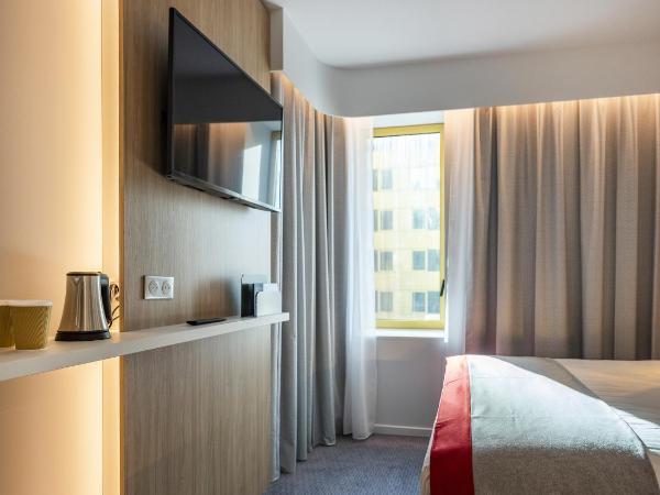 Holiday Inn Express - Nice - Grand Arenas, an IHG Hotel : photo 7 de la chambre chambre standard lit queen-size