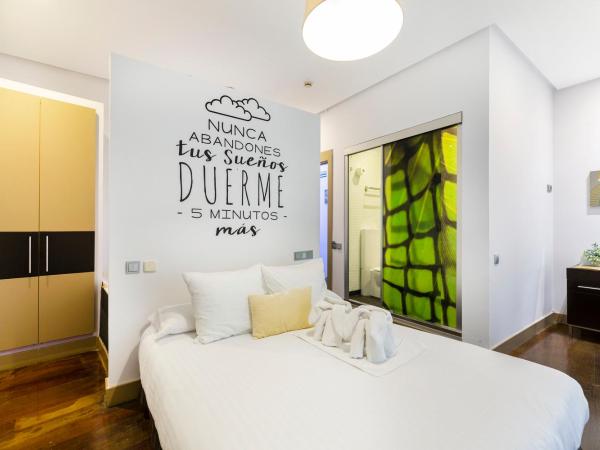 Madrid House Rooms : photo 5 de la chambre chambre lit queen-size avec baignoire spa