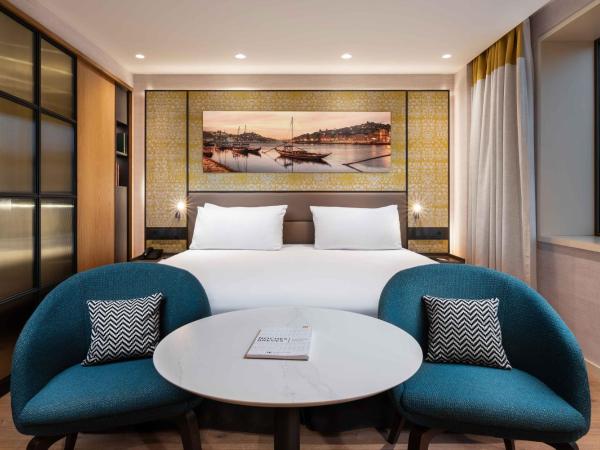 Eurostars Aliados : photo 3 de la chambre chambre double deluxe - vue sur avenue des aliados