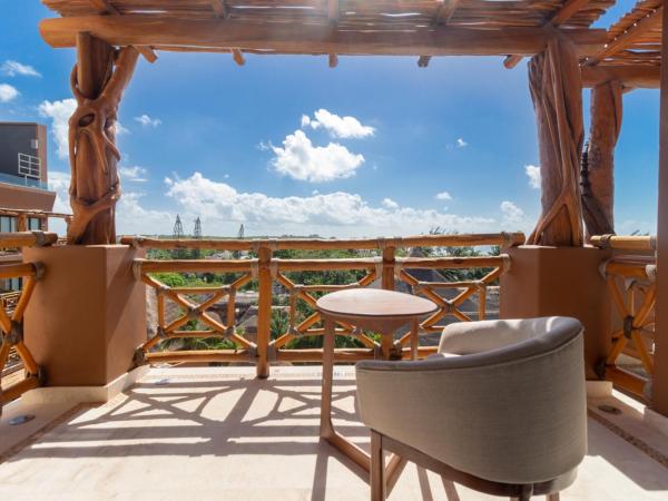 Hotel Beló Isla Mujeres - All Inclusive : photo 3 de la chambre villa 1 lit king-size et 2 lits doubles - côté océan