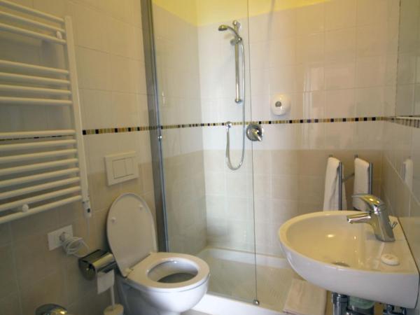 Affittacamere Ciccio e Pinolo : photo 1 de la chambre chambre double ou lits jumeaux - vue sur mer