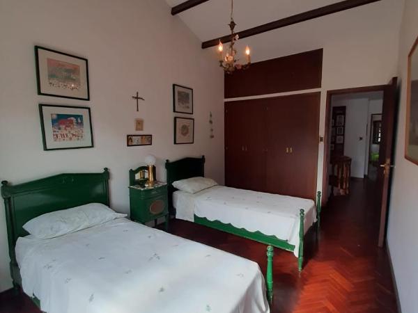 Dos Balcones : photo 3 de la chambre chambre lits jumeaux standard avec salle de bains commune