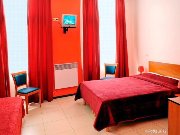 Hotel The Moon : photo 1 de la chambre chambre triple