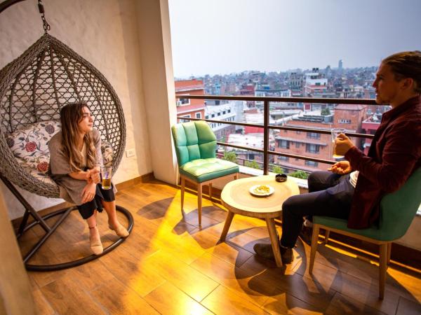 Arushi Boutique Hotel : photo 1 de la chambre penthouse suite with balcony - 15% off on food and beverage and sauna and steam