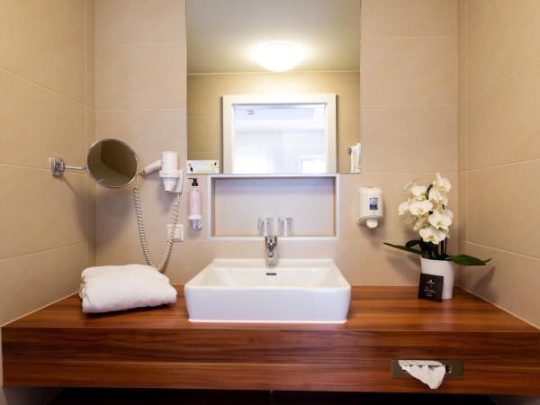 Hotel Süd Graz : photo 4 de la chambre chambre double - bâtiment attenant