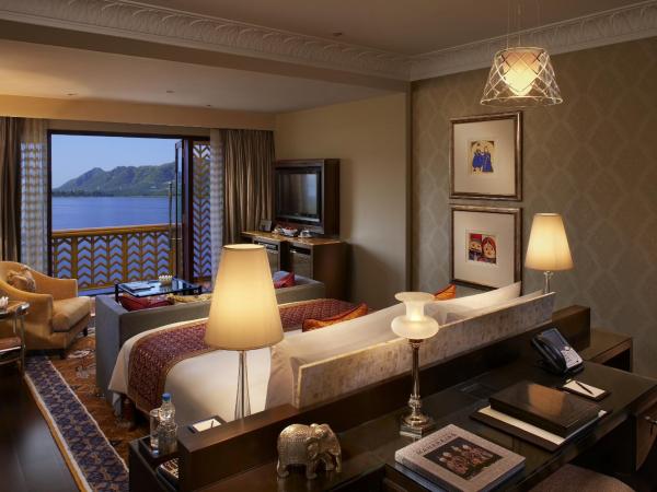 The Leela Palace Udaipur : photo 7 de la chambre chambre grand heritage avec balcon - vue sur lac