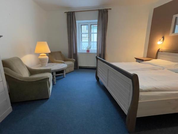 Pension Linden : photo 3 de la chambre chambre triple supérieure