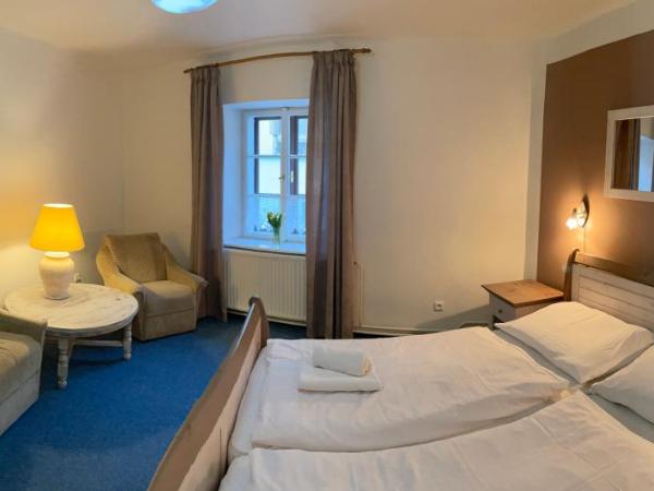 Pension Linden : photo 4 de la chambre chambre quadruple supérieure 